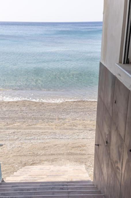 Ioannis Rooms Δωμάτια Με Θεα Στη Θαλασσα Paránimfoi Exterior photo