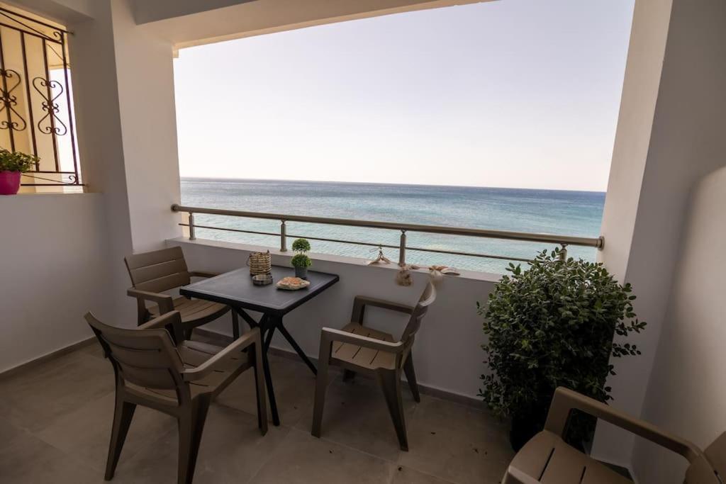 Ioannis Rooms Δωμάτια Με Θεα Στη Θαλασσα Paránimfoi Exterior photo